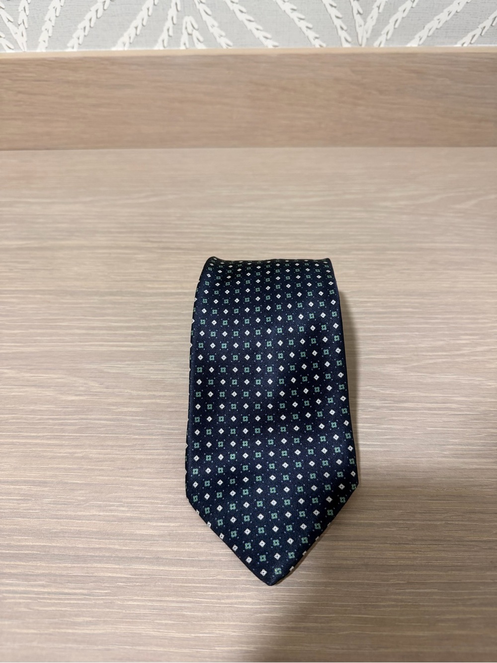 Vintage Brioni Handmade in Italy 100% Silk Navy Green Geometric Men’s Tie